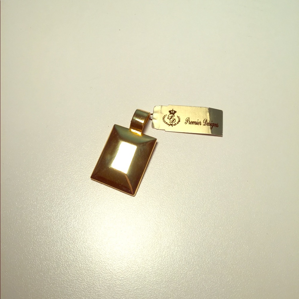 Gold square pendant